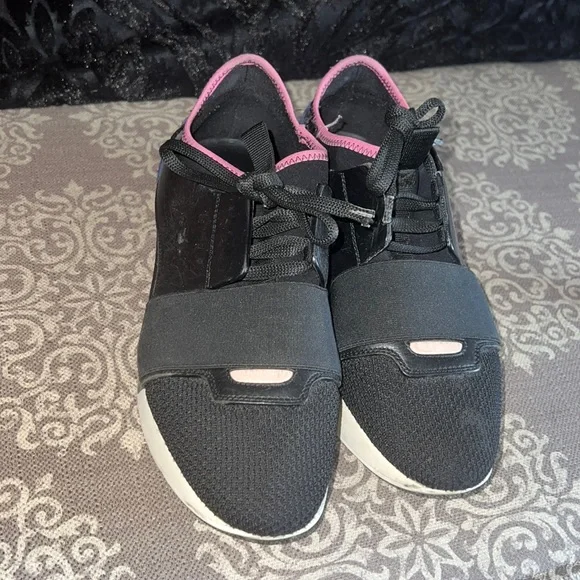 Balenciaga road runners hotsell